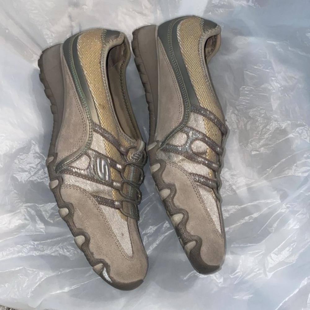 Skechers Shoes Sassies Heirloom Taupe Slip On Walking Sneakers 21224 size 10
